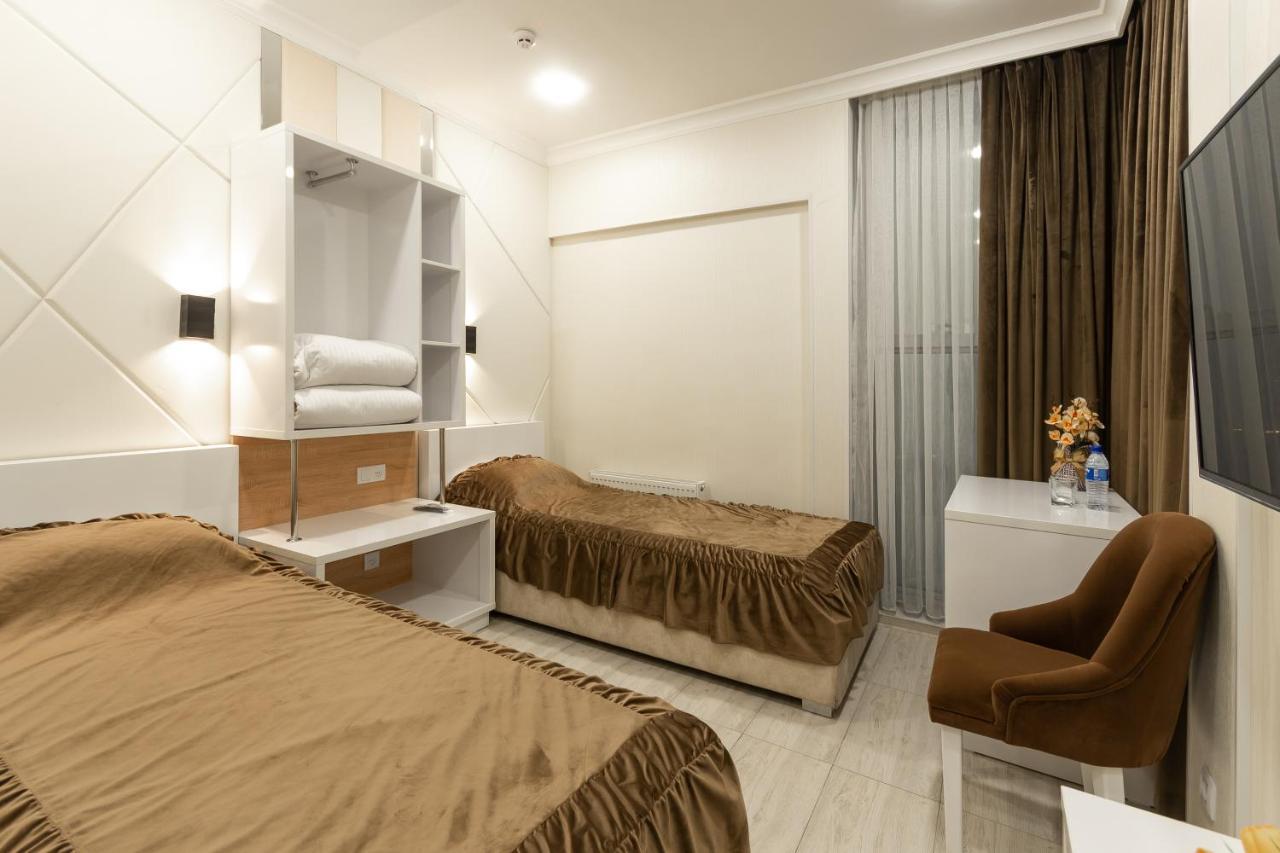 Tantana Hotel Fergana Ngoại thất bức ảnh